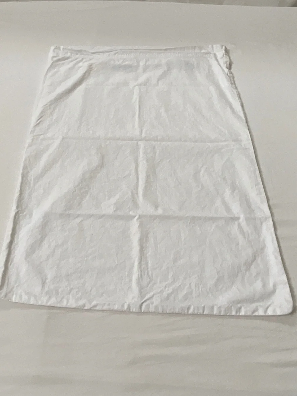 SLEEPING PARTNERS Vintage Embroidered Pillowcases Pair White